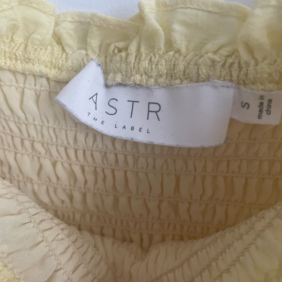 Astr the label flutter sleeve blouse small - Picture 3 of 3
